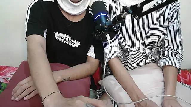 NaughtyThrouple007 online show from September 2025 06:07:01 PM