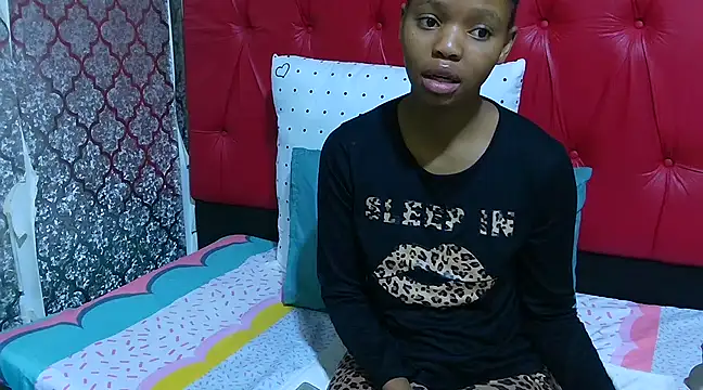 Snapshot of BondiBitch chatting on March 2025 02:47:01 AM BondiBitch online show from March 2025 02:47:01 AM