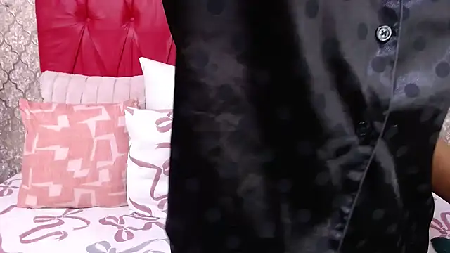 Snapshot of BondiBitch chatting on September 2025 08:23:01 PM BondiBitch online show from September 2025 08:23:01 PM