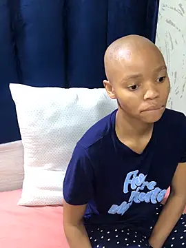 BondiBitch online show from November 2025 07:27:02 PM