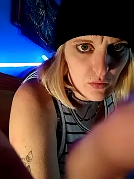 KITTYBOOBOOFUXX online show from November 2025 06:25:01 AM