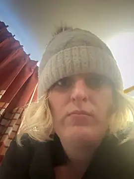 KITTYBOOBOOFUXX online show from February 2026 09:53:01 PM