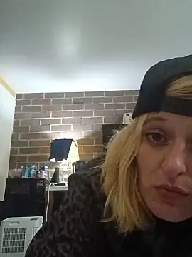 KITTYBOOBOOFUXX online show from July 2026 07:00:02 AM
