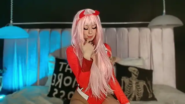 Zhally Dee online show from September 2025 07:47:01 PM