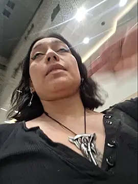 Snapshot of EvelynMoonx chatting on March 2025 10:34:02 PM EvelynMoonx online show from March 2025 10:34:02 PM