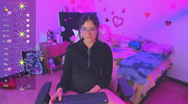 Snapshot of keny_murmonth chatting on March 2025 04:57:02 AM keny murmonth online show from March 2025 04:57:02 AM