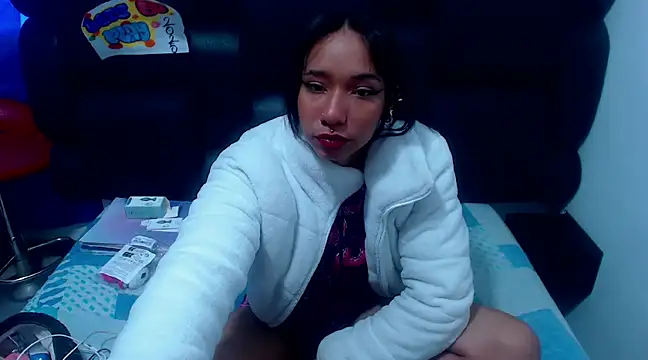 Snapshot of XxxReinaSexyBodyxxX777 chatting on March 2025 01:01:01 PM XxxReinaSexyBodyxxX777 online show from March 2025 01:01:01 PM