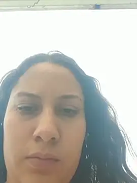 esmeralda jadees online show from March 2025 06:43:01 PM