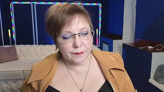 Kira Kenet online show from March 2025 02:51:02 PM