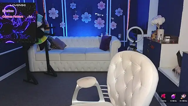 Kira Kenet online show from October 2025 09:46:02 AM