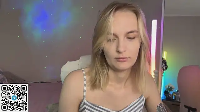 Snapshot of _Vikky_Moon_ chatting on July 2026 12:54:01 AM Vikky Moon online show from July 2026 12:54:01 AM