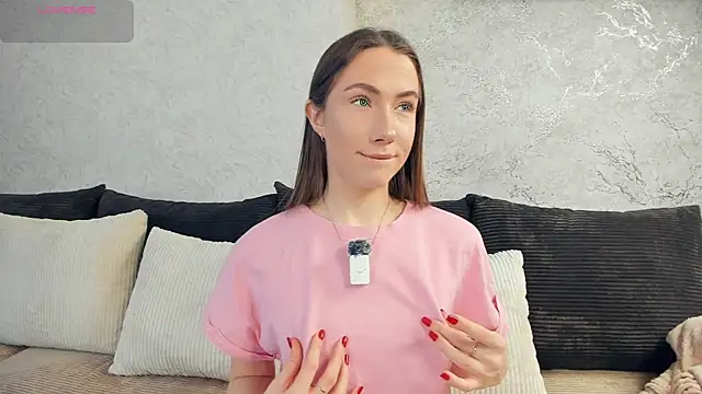 Kira mindnes online show from November 2025 06:38:02 AM