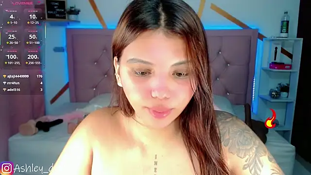 Snapshot of Ashley_dolll chatting on October 2025 10:23:02 AM Ashley dolll online show from October 2025 10:23:02 AM