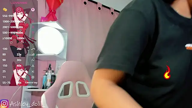 Snapshot of Ashley_dolll chatting on December 2025 09:10:02 PM Ashley dolll online show from December 2025 09:10:02 PM