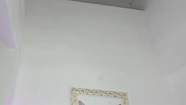 Lola Blondie online show from November 2025 12:27:01 PM