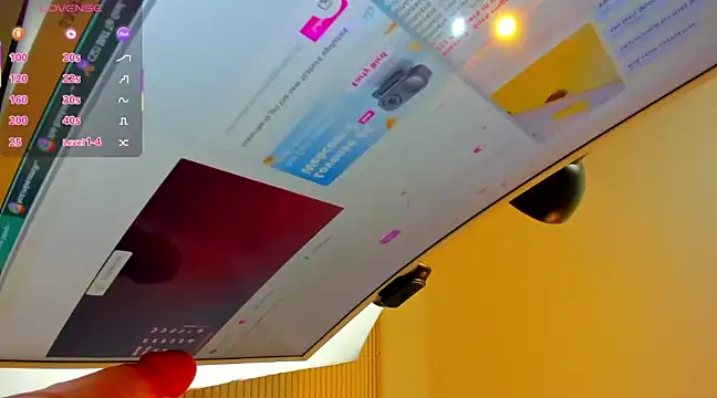  LiilyWong online show from March 2025 08:40:01 AM