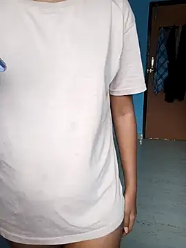 Snapshot of naughtyreva chatting on September 2025 05:53:02 AM naughtyreva online show from September 2025 05:53:02 AM