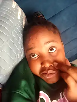 Snapshot of SexyShybarbie chatting on October 2025 05:10:01 AM SexyShybarbie online show from October 2025 05:10:01 AM