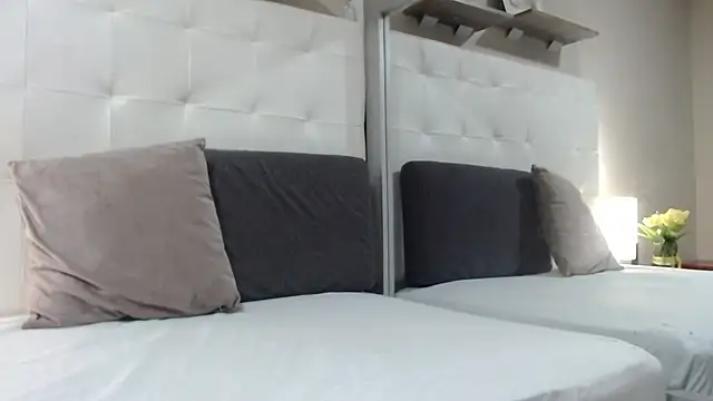 Snapshot of willow_smitt chatting on October 2025 12:26:02 PM willow smitt online show from October 2025 12:26:02 PM