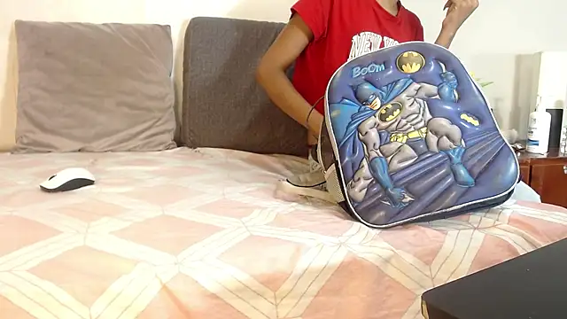 Snapshot of willow_smitt chatting on October 2025 01:21:01 PM willow smitt online show from October 2025 01:21:01 PM