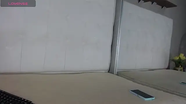 Snapshot of willow_smitt chatting on November 2025 12:38:01 PM willow smitt online show from November 2025 12:38:01 PM