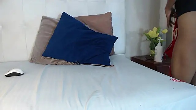 Snapshot of willow_smitt chatting on January 2026 12:30:01 PM willow smitt online show from January 2026 12:30:01 PM