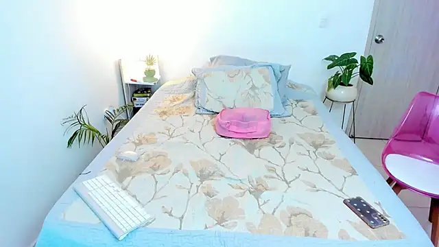 roxy hell online show from February 2026 08:31:02 PM