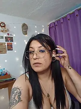 Snapshot of DaniPoison chatting on June 2026 08:48:02 PM DaniPoison online show from June 2026 08:48:02 PM