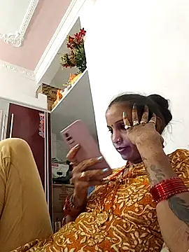 Hotty-Nidhi online show from October 2025 03:57:02 PM