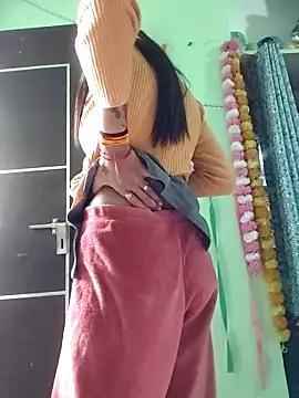 Hotty-Nidhi online show from February 2026 06:40:02 AM