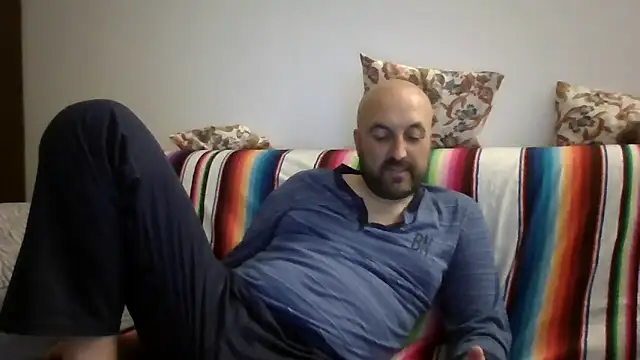 maxxxio12 online show from May 2026 08:03:02 PM