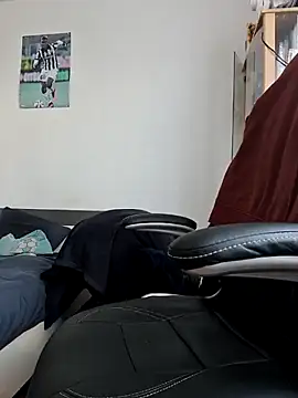 Tutur19 online show from March 2025 12:18:02 PM