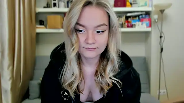 Kara Smith  online show from November 2025 11:05:01 PM