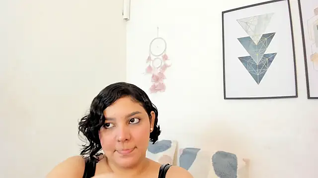 dullce77 online show from November 2025 07:25:01 PM