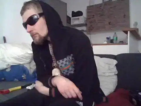 Snapshot of ThePython666 chatting on March 2025 02:50:01 AM ThePython666 online show from March 2025 02:50:01 AM