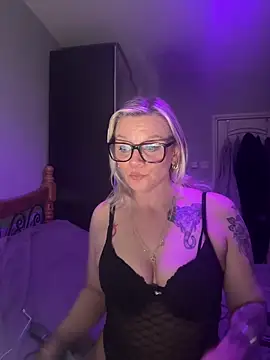 Curvy-Cleo online show from February 2026 09:43:01 PM