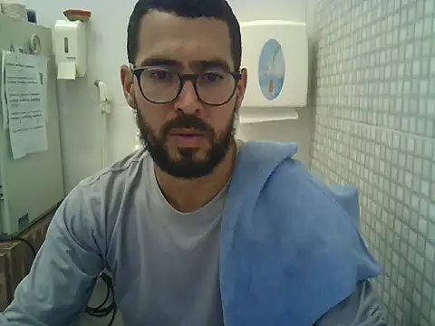 Snapshot of pdasgyn chatting on October 2025 06:30:02 PM pdasgyn online show from October 2025 06:30:02 PM