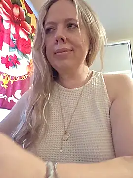 Irina3718 online show from June 2026 02:04:01 PM