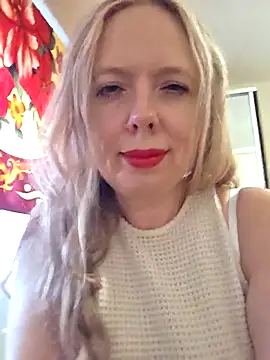 Irina3718 online show from July 2026 01:03:01 PM