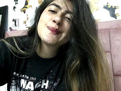 skyler1195 online show from November 2025 01:04:02 AM