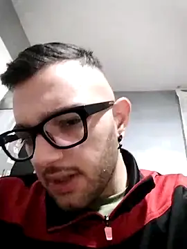 Snapshot of Francescodicristina44 chatting on February 2026 12:29:02 AM Francescodicristina44 online show from February 2026 12:29:02 AM