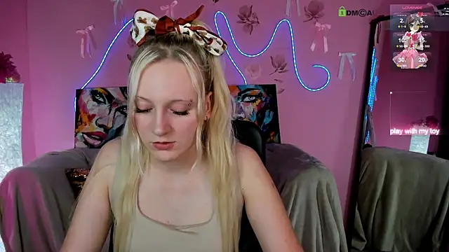 madam uliis online show from May 2026 09:47:02 AM