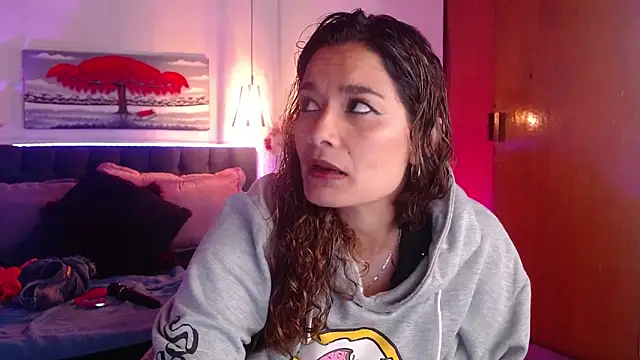 Rose Thompson1 online show from November 2025 02:00:01 PM