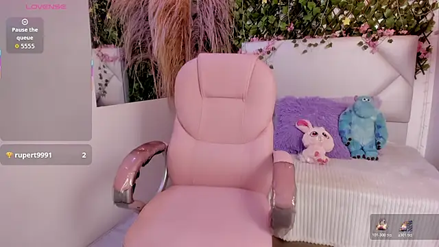 Abby Piink online show from December 2025 04:58:01 PM