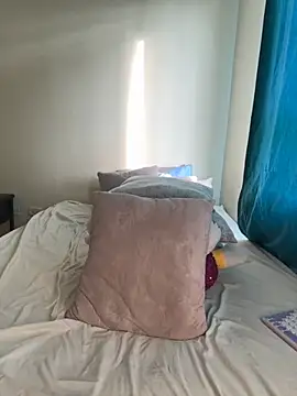 Ivelleee  online show from October 2025 09:35:01 PM