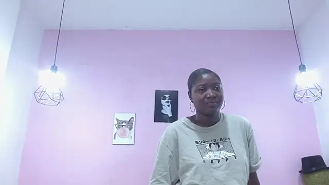 Snapshot of fiorela_madison chatting on October 2025 12:00:02 PM fiorela madison online show from October 2025 12:00:02 PM