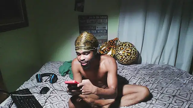 Snapshot of anthonyroth chatting on September 2025 02:27:02 AM anthonyroth online show from September 2025 02:27:02 AM