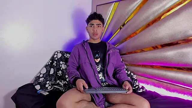 LucasCarterr  online show from March 2025 09:23:02 PM