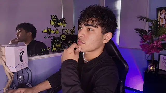 LucasCarterr  online show from October 2025 08:20:02 PM