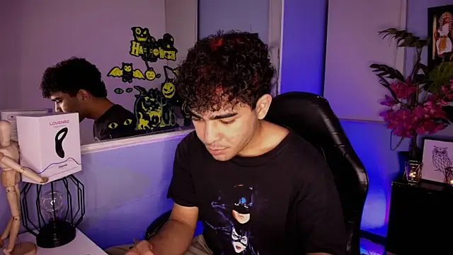 LucasCarterr  online show from October 2025 12:47:01 AM